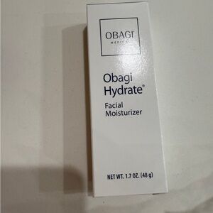 Obagi Hydrate Skincare Box in White